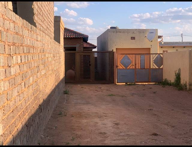 3 BEDROOM HOUSE FOR SALE IN MOHLAKENG